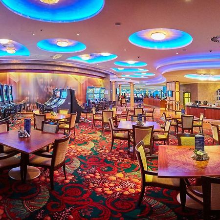 Casino&Hotel Admiral Alzbetin Železná Ruda Екстериор снимка