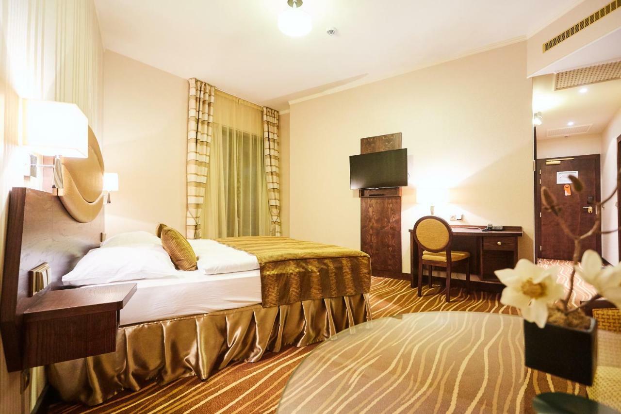 Casino&Hotel Admiral Alzbetin Železná Ruda Екстериор снимка